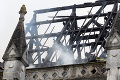 Požiar vo Francúzsku: Zo strechy historickej baziliky ostali len trámy