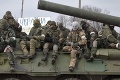 Boje na Ukrajine pokračujú: Separatisti útočia na Marjinku, niektoré časti mesta horia