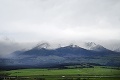 Slováci zachytili ničivú dažďovú smršť na fotkách: Mali sme tu záplavy aj sneh, aký bude víkend?