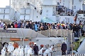 EÚ chce rozmiestniť 40.000 migrantov: Do ČR by ich prišlo vyše 1000