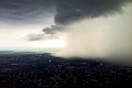 Rekordné zrážky zaplavili Slovensko: Veľká voda brala cesty, bude ešte horšie