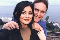 Srdcervúca spoveď nevlastného otca sexbomby Kim Kardashian: Som žena!