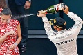 Hamilton o výstreku na čínsku hostesku: Nechápem kritiku, toto je F1!