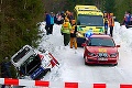 Desivá nehoda pred švédskou rely: Auto zmietlo českého fotografa, po náraze odletel do lesa!