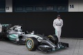 Aj Hamilton predstavil svoj monopost: Toto je nová pýcha Mercedesu!