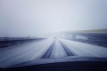 Slovensko sa dočkalo snehu, na cestách buďte však opatrní: Pozor na snehové jazyky a záveje!