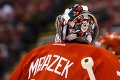 Český brankár v NHL Petr Mrázek má už sviatočnú atmosféru: Vianoce preniesol aj na svoju masku