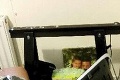 Samovražedný stôl z Ikey: Keď sa malý Adam vrátil do izby, mohol ďakovať za svoj život!