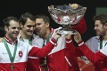 Švajčiari sa dočkali! Federer získal rozhodujúci bod a šalátová misa má nového držiteľa