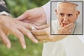 Pápež František vytvoril špeciálnu komisiu: Chystá reformy ohľadom manželstva!