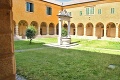 Prvá návšteva u Bezáka v talianskom kláštore: Pred 14-ročnou Majkou rozbalil všetky svoje pocity