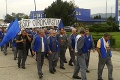 V Krupine opäť štrajkovali desiatky zamestnancov: Odmeny si nedajú!