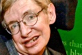 Český expremiér sa prestal objavovať v spoločnosti: Ničí Grossa rovnaká choroba ako Hawkinga?