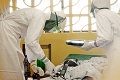 Ebola má ďalšiu obeť: Smrtiacemu vírusu podľahol lekár
