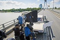 Nakrúcanie uprostred Bratislavy: Dopravu na Moste SNP zastavili kvôli filmu! Čo na to vodiči?