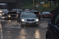 Hrozia prívalové povodne: V tomto okrese platí najvyššia výstraha!