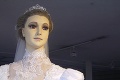 Zákazníci svadobného salónu sú zhrození: Ukrýva táto figurína desivé tajomstvo?!