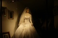 Zákazníci svadobného salónu sú zhrození: Ukrýva táto figurína desivé tajomstvo?!