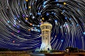 Fotograf sa hrá s Mliečnou dráhou: Takto vyzerá dopravná špička hviezd