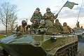 Ukrajinská armáda: K napadnutému letisku v Kramatorsku posiela kolónu obrnenej techniky