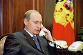 Záhada Ficovho mobilu odhalená: Premiér má Rolls Royce medzi telefónmi!