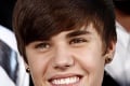 Justin Bieber sa maskuje ako Jacko! K jeho umeniu má však ďaleko