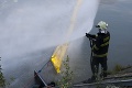 Bratislavskí hasiči likvidovali olejovú škvrnu na Malom Dunaji