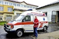 Osadníci na Zemplíne si neberú deti z nemocnice: Zo sanitiek si robia taxíky!