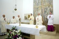 Pápež plný pokory: František začal sviatky umytím nôh mladých väzňov