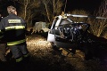 Havária vrtuľníka v obrazoch: Takto sa stroj zrútil do Váhu a zlomil na dva kusy