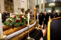 Pohreb Milana Čiča († 80): Schuster pred kostolom oškrel limuzínu