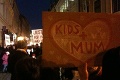 Pre Samka a Maťka opäť leteli lietadlá: Protest za deti Boórovcov
