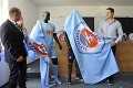 Slovan predstavil nové dresy, prinesú belasím šťastie?