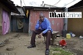 Mladší brat Baracka Obamu: Žije v chatrči v africkom Nairobi!