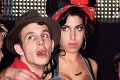 Exmanžel Amy Winehouse sa predávkoval: Mizivá šanca na prežitie!