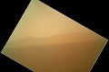 Sonda Curiosity poslala prvú farebnú fotografiu z Marsu