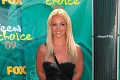 Transsexuál chce vyzerať ako Britney: Oholil si kvôli nej aj hlavu!