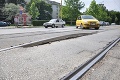 Horúčavy skomplikovali dopravu v Košiciach: Koľajnica sa nadvihla!