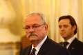Šok pár hodín pred voľbami: Gašparovič chce odvolať Mikloša
