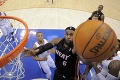 Letecký deň v NBA: LeBron James preskočil súpera!
