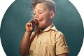 Šokujúca kampaň: Fajčiace deti upozorňujú závislých dospelých