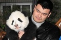 Hviezda čínskeho basketbalu: Jao Ming opatruje pandy!
