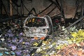 Požiar v Trnave: Zrútila sa strecha skladu, zhorelo aj auto!