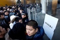 iPhonemánia v Číne: Zamestnanci zo strachu obchod neotvorili