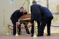 V Česku sa začal trojdňový štátny smútok na počesť Václava Havla