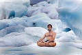 Jogín Wim Hof: Len si tu tak sedím na ľade a odpočívam