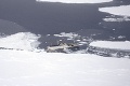 Dráma pri Antarktíde: Ruská loď narazila do ľadovca a naberá vodu!