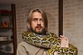 Nezvyčajná záľuba: Milan chová v byte krokodíly a hadov!
