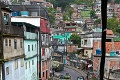 Polícia vyrazila drogových dílerov z najväčšieho slumu v Rio de Janeiro