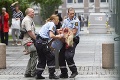 Breivik pred zatknutím: Ruky mal za hlavou a zbrane na zemi